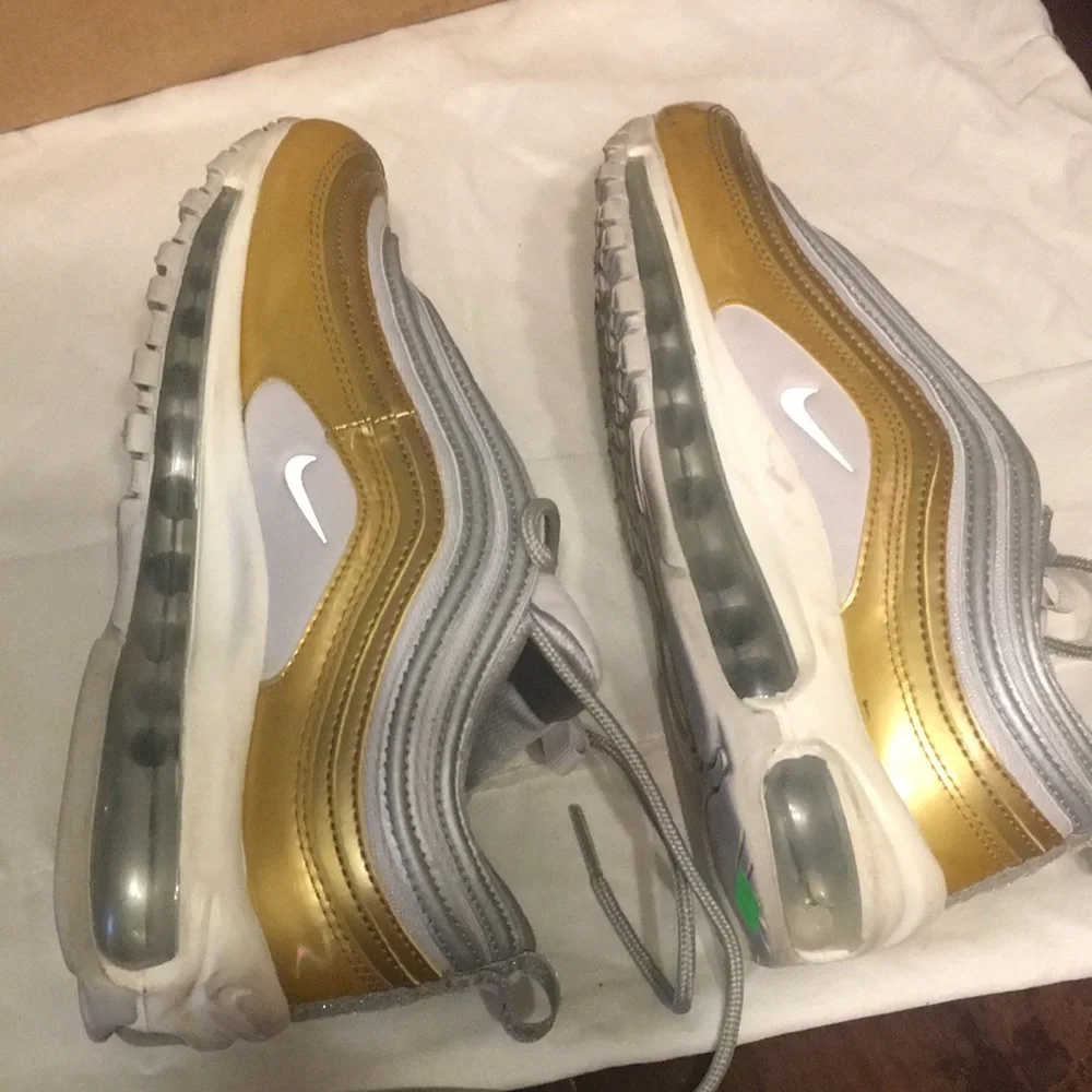 Nike Women's Silver and Gold Air Max 97 Sneakers - Picture 8 of 14